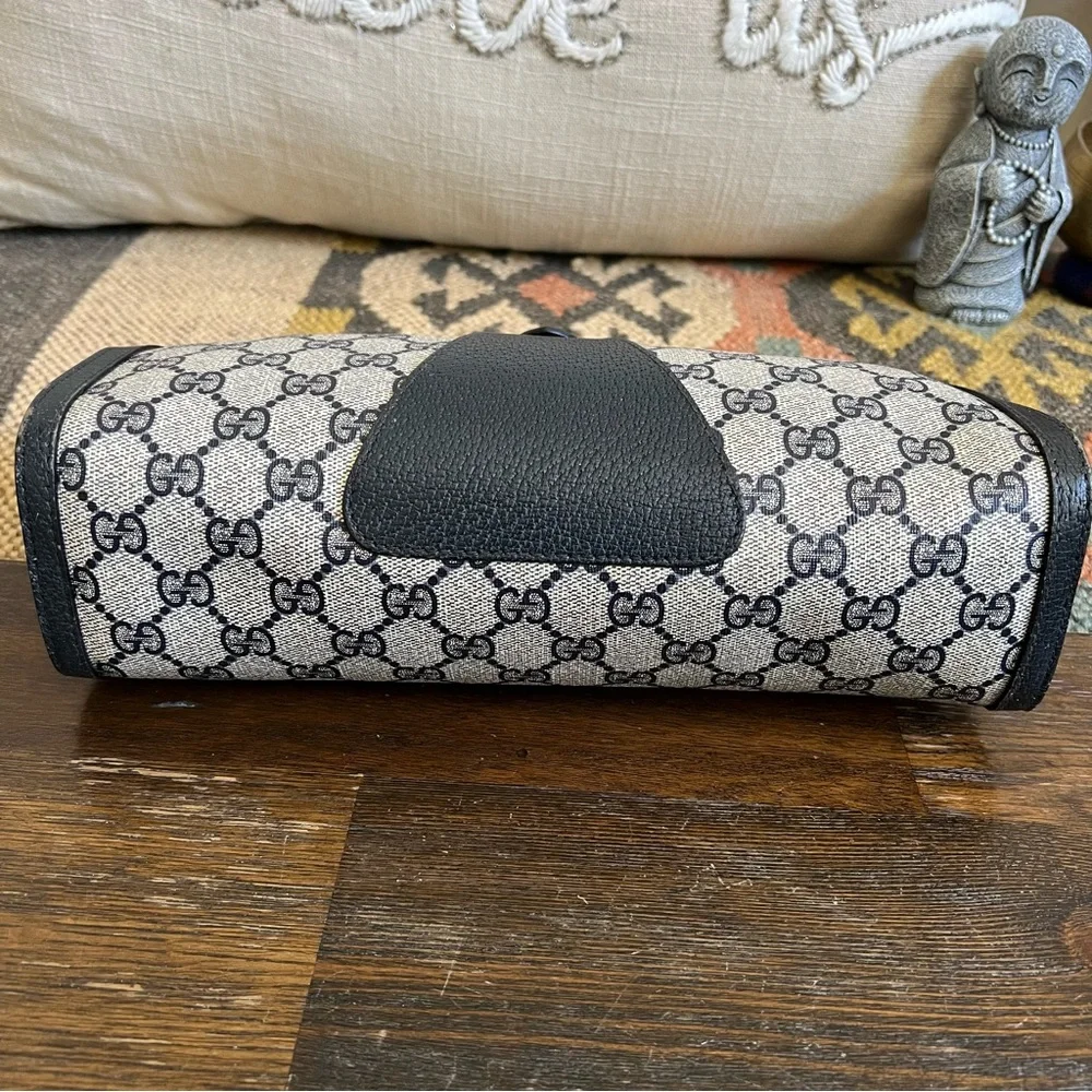 GUCCI Vintage Sherry Line Navy/Gary Monogram Clutch